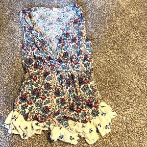 Super cute billabong romper.